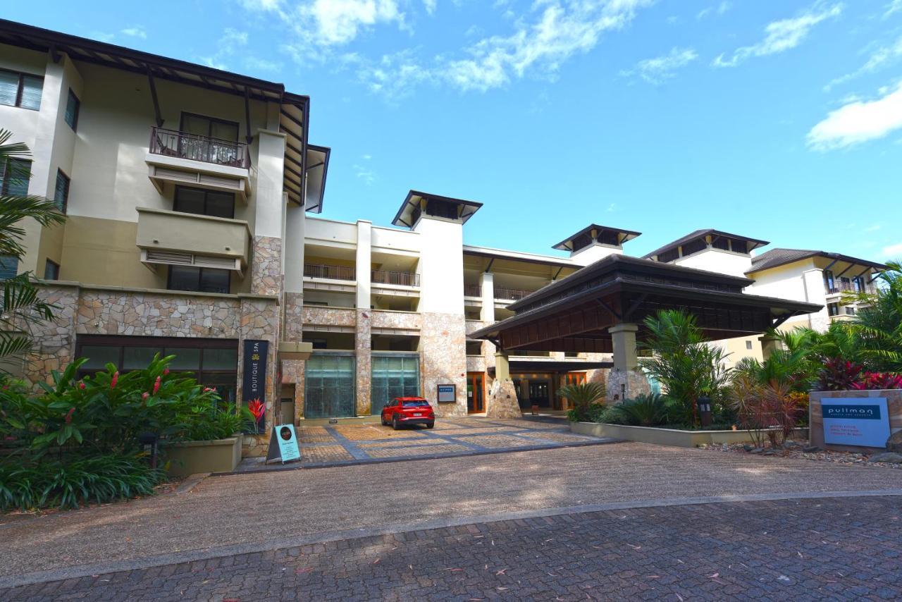 Private Apartments In The Temple Beachfront Resort Palm Cove Exterior foto