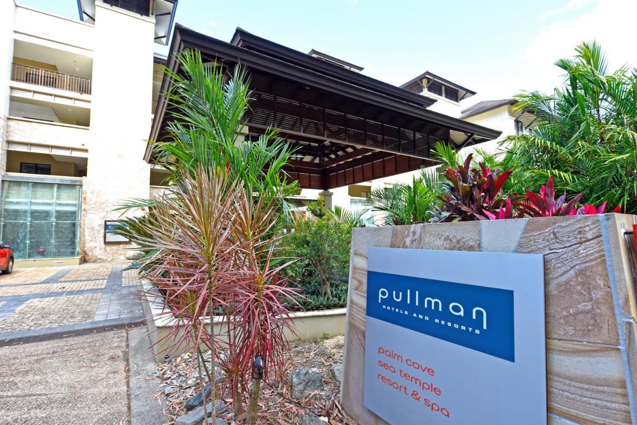 Private Apartments In The Temple Beachfront Resort Palm Cove Exterior foto