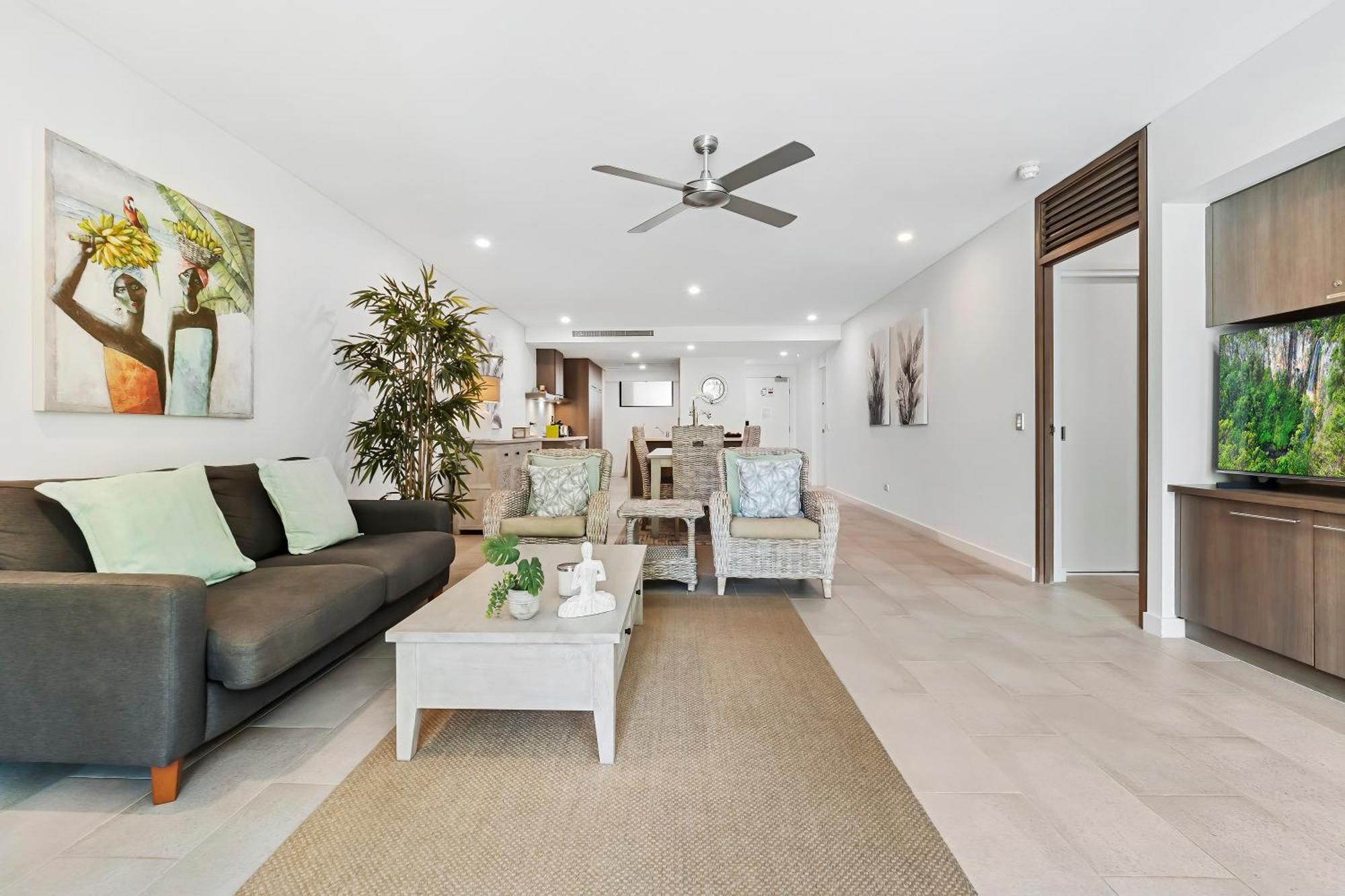 Private Apartments In The Temple Beachfront Resort Palm Cove Quarto foto