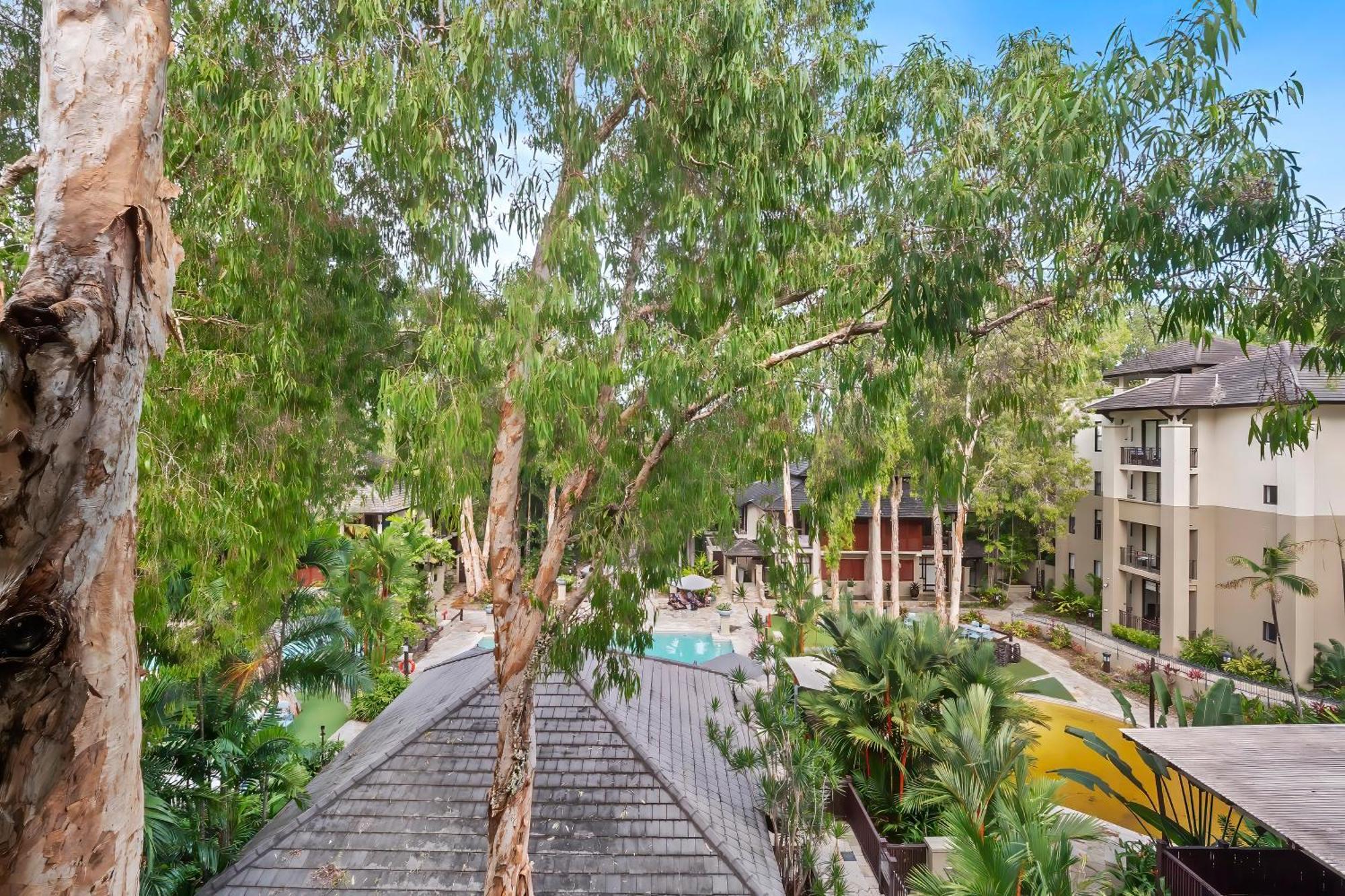 Private Apartments In The Temple Beachfront Resort Palm Cove Quarto foto